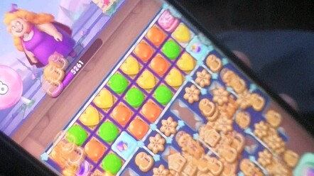 พ่อของฉันเล่นไปถึงด่านที่ 10,000 แล้ว ผู้พัฒนาเกมก็…ช่างเถอะ