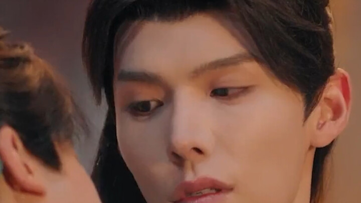 Flowers bloom sometimes in silence. Why does He Liyunduan and Huai En's kiss afterwards feel so temp