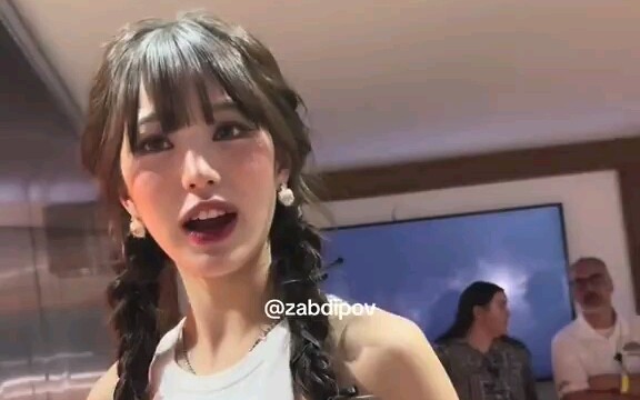 จางหยวนอิงปฏิเสธเซ็นลายเซ็นให้แฟนๆ?!