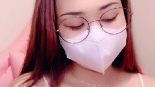 cewe cantik putih bening menggoda