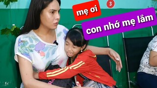 Con gái thứ 18 của DIVA Cát Thy xuất hiện tại tiệm Bánh tráng trộn