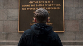 [Efek Khusus Bilingual] Hawkeye mengeluh ke monumen Black Widow dan mengenakan seragam Ronin lagi se