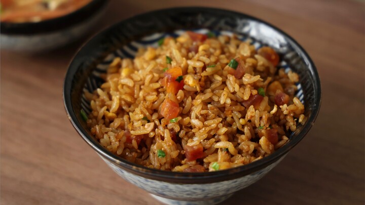 Cơm chiên hai trứng