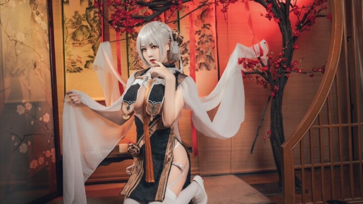 Azur Lane: Sirius cos feature film Sirius-Bi Bo Qingyun "Master, do you want to be with Sirius in a cheongsam at the festival... Am I thinking about it again? I'm so sorry..."