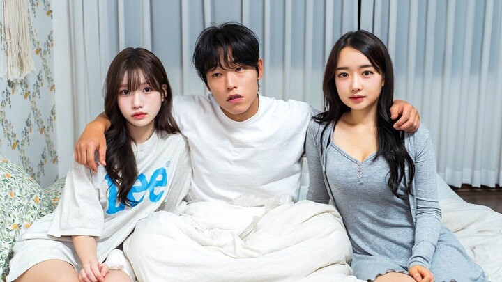 Bagaimana rasanya memiliki pacar yang clingy dan selalu ingin berdekatan denganmu? (Edit cerita ters