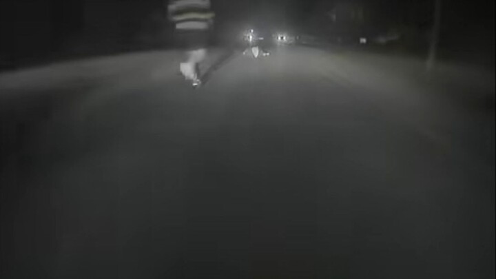 Thể chất của ông già này còn vượt trội hơn 90% thanh niên!