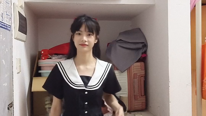 A certain clumsy person is practicing dance for the department’s freshman‑welcome performance… and h