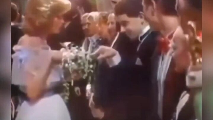 23-year-old Princess Diana met Mr. Bean, so cute and lively!