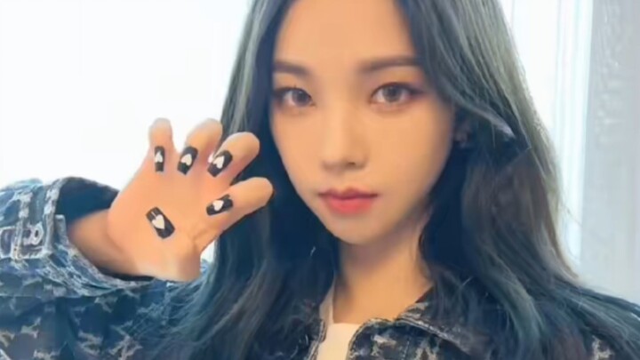 ⚡Savage⚡, tapi setengah lagu sudah kehabisan tenaga