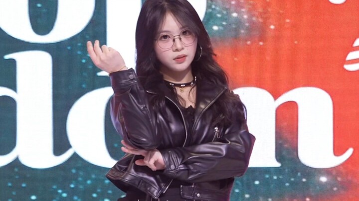 رقصة أبراكادابرا الكلاسيكية المتعالية بنسخة مقلدة