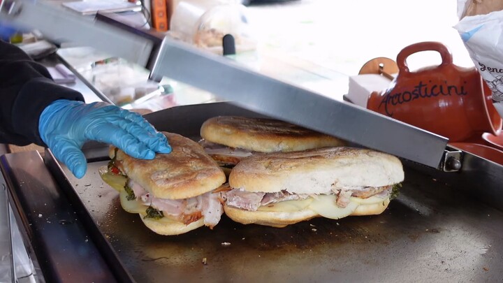 【Fragrant Panini Cart in the Roman Suburbs】