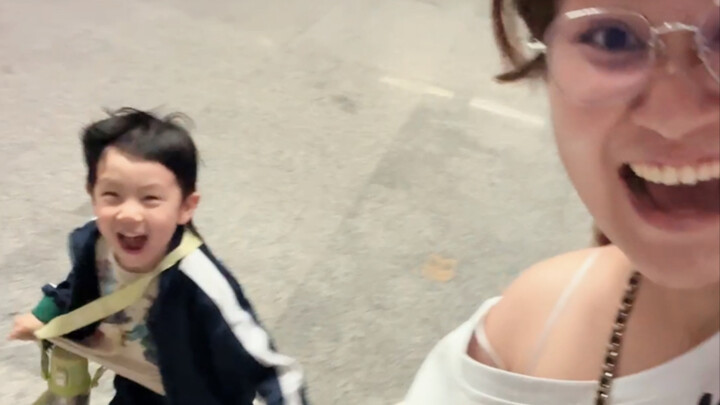 แม่กับลูกอยู่ด้วยกันสองคนแล้ว! วิดีโอประจำวัน🤣