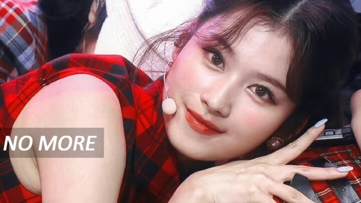 Panggung "UP NO MORE" TWICE yang sangat bagus