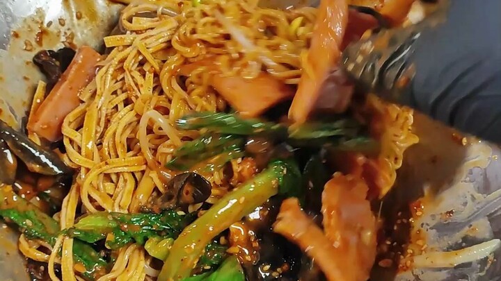 The ultimate all-purpose cooking: Anything you can eat can be turned into a spicy tossed dish!