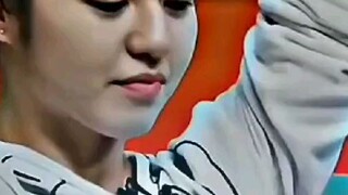 ketika  cw ikat rambut 😍🥰🥰