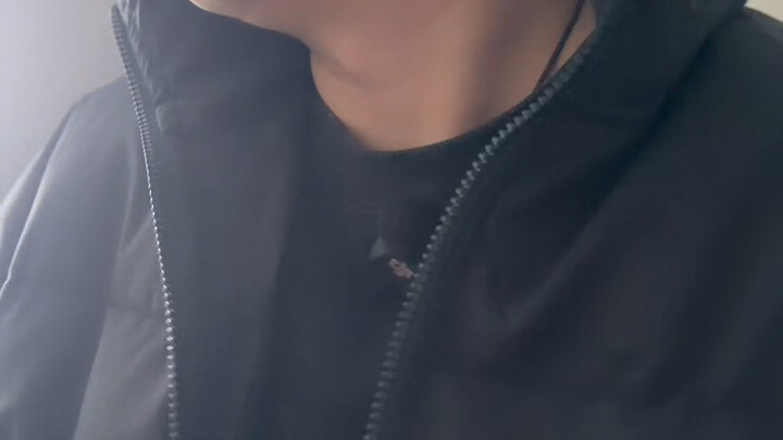 น้องแมวขี้งกอย่าไปแอบกินในห้องน้ำนะ