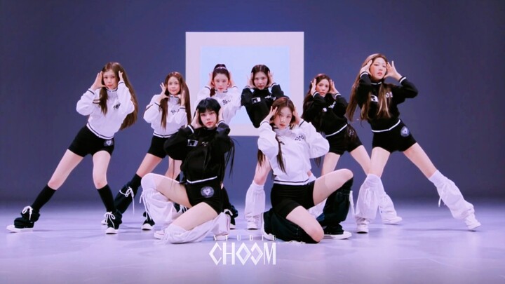 حتى تناظر ألوان الملابس تم تصميمه ضمن الرقصة choreography