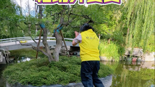 It's getting harder and harder to deliver food these days!