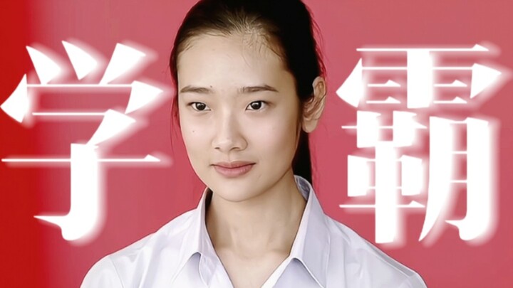 المخرج: “هي تبدو تمامًا كفتاة متفوقة!” الجميلة الغبية ضعيفة جدًا، أما الجميلة الذكية فهي من ينقذ الع