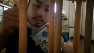 ASMR PRISONER PLATE LICKING SKYR YOGHURT