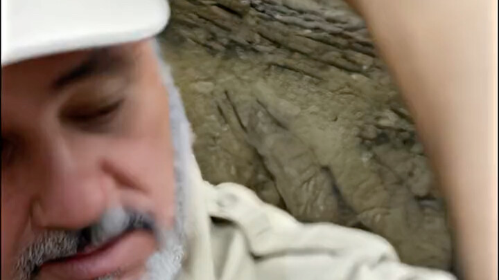 أخ المغامر بي يا، محظوظه بالعكس