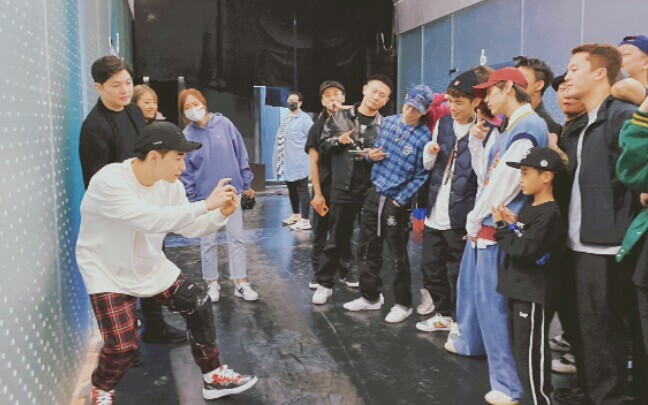 【Henry Liu Xianhua】"Kapten Liu Xianhua terlalu imut ya" Ssshhh bos sangat tampan dan menyukai anak m