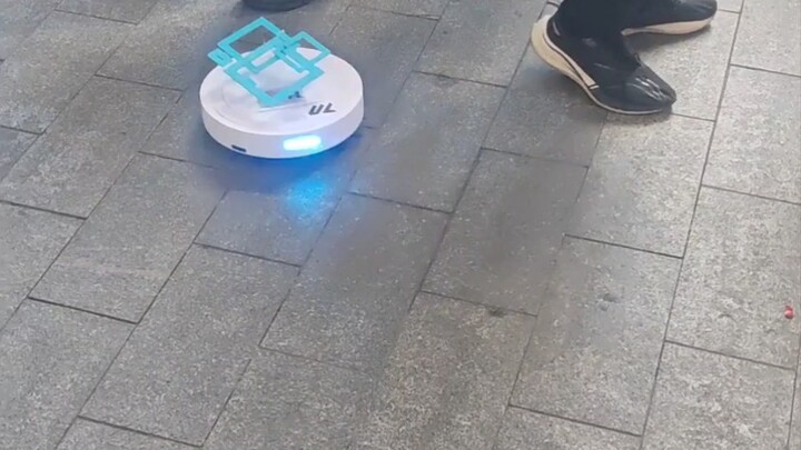 Robot Penyapu Lantai di CICF Guangzhou
