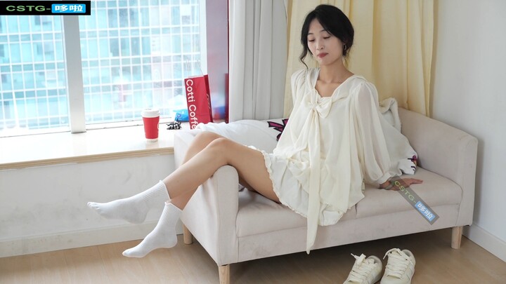 Versi edit PV sifon sepatu kets kaos kaki putih adik kelas Nan Nan 4K