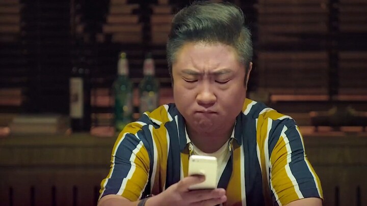 Anh ấy còn thấy oan uất nữa
