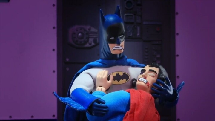 [Robot Chicken] Batman feeding Subaman