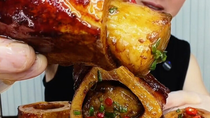 Xương tủy bò vàng kho tàu ngon tuyệt