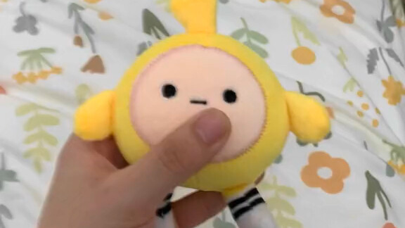 يا جماعة، شعور أن يكون لي من يعبر عني رائع حقًا هههه