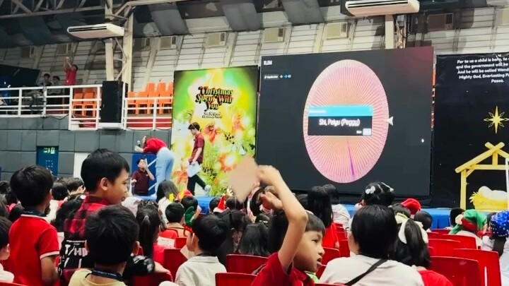 只要活在自己的时间节奏中，人生永远没有太晚的开始，世上每个人都有自己的发展时区，有些人看似走在前面，也有人看似走在你的后面，但其实每个人都有自己的时区，有自己的步程，不用羡慕或嘲笑他们，他们都在自己