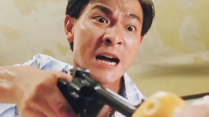 “Chỉ với khẩu súng này của tôi là có thể thu của anh năm vạn tệ”