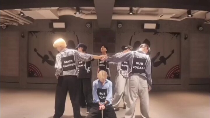 原来男宝星球二的编舞师是你们！我就其怪这么熟悉！来日本的编舞团！女生也太帅了吧！