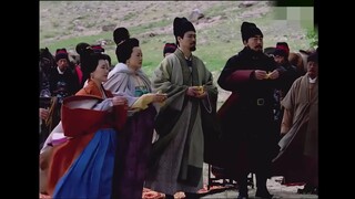 Phần này thực sự giống như một sự phục chế, và tôi có thể thấy bóng dáng của những người thời nhà Đư