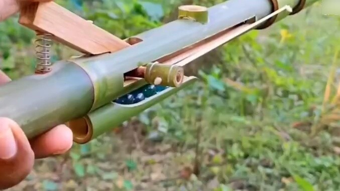 Bamboo slingshot toy