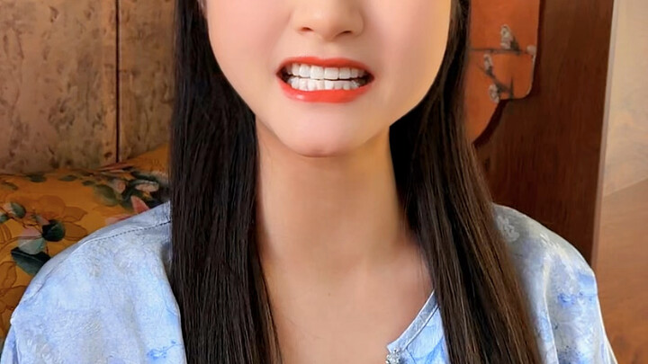 Một ngày làm vợ chồng, trăm ngày nghĩa nặng; trăm ngày làm vợ chồng, tình sâu tựa biển.