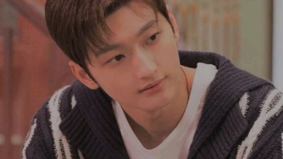 Overload handsomeness ✨!!!