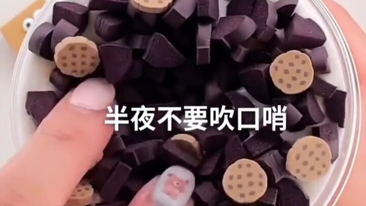 ชอบแมวน้อยหรือลูกหมา? น่ารักทั้งคู่เลย!