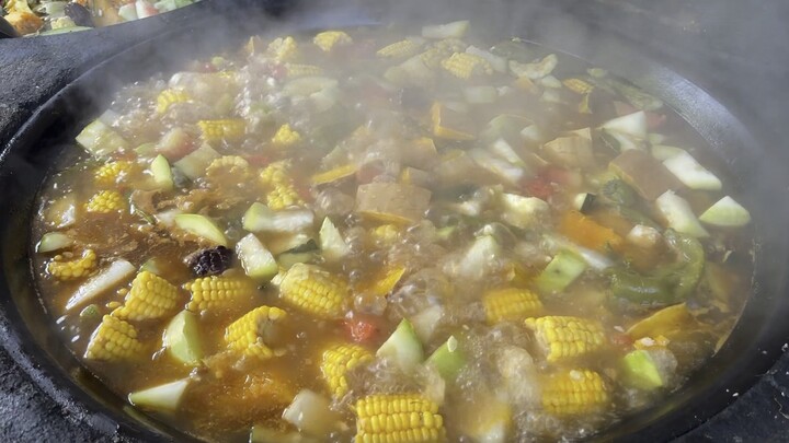 Babi kesayangan saya sudah ditemani belasan pengawal, akhirnya nggak perlu takut lagi sama preman!