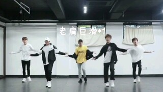 พัคแจชาน นักเต้นตัวเก๋าผู้คล่องแคล่ว 【การฝึกเต้น NOM】