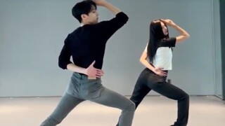 姜炯求 x 姜涩琪《POSE》舞蹈视频公开！