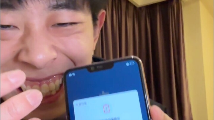 When I went home for Chinese New Year, my uncle's phone turned into a petri dish...?