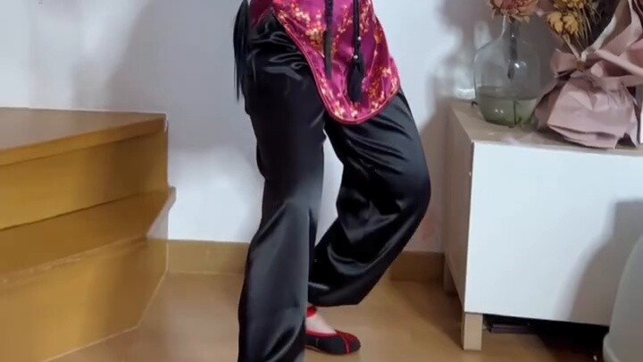 فستان قيدو الصيني منخفض التكلفة [إعادة تصميم فتاة صينية]! أعتقد أنني نجحت تقريبًا (؟