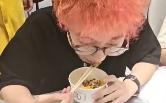 في البداية، كانوا يقولون فقط إنها مسابقة طهي...