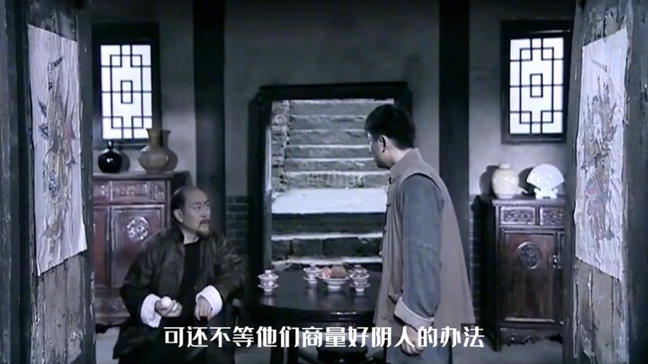 Chiến sĩ trong súng chỉ còn lại một viên đạn, nhưng vẫn bình tĩnh hạ gục một kẻ địch rồi nhảy xuống 