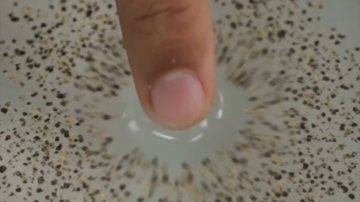 why does pepper run from soap? 😮 #surfacetension #science