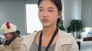 هل يمكن حقًا أن تصبح صديقًا لزملائك في العمل؟