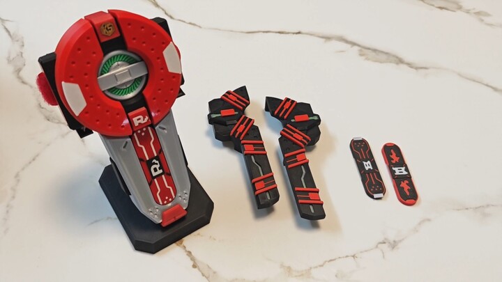 Complete demonstration of the replacement parts of the black tie